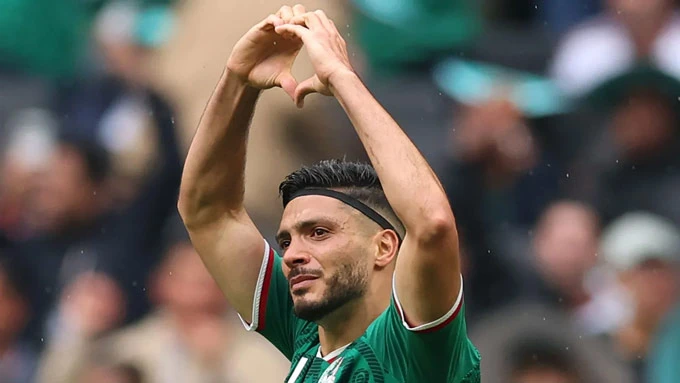 Vì sao Raul Jimenez bật khóc sau khi ghi bàn cho Mexico? Vì sao Raul Jimenez bật khóc sau khi ghi bàn cho Mexico?