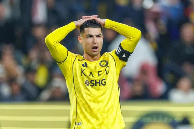 Vì sao Ronaldo bị 'réo tên' ở một tranh chấp chuyển nhượng? Vì sao Ronaldo bị 'réo tên' ở một tranh chấp chuyển nhượng?