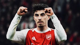 Arsenal suýt chết vì... Mộ Dung Phục