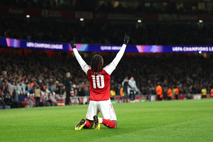 Arsenal thắng đấy, nhưng cũng lo đấy!