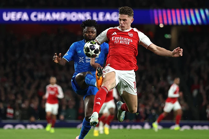 Arsenal thắng đấy, nhưng cũng lo đấy!