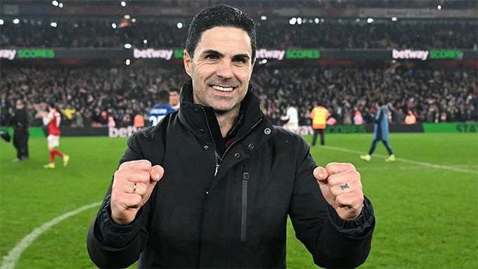 Arsenal và hành trình chuộc lỗi suốt 20 năm Arsenal và hành trình chuộc lỗi suốt 20 năm