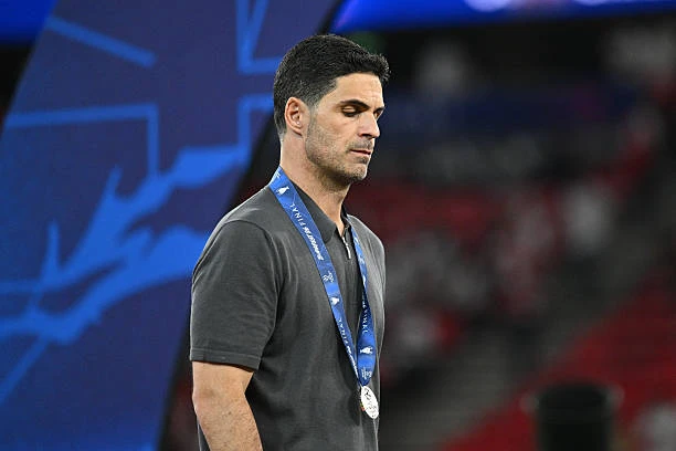 Arteta dùng 24% kiểm soát bóng để bóp nghẹt PSG Arteta dùng 24% kiểm soát bóng để bóp nghẹt PSG