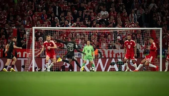 Báo giới công kích Bayern 'thảm hại' sau thất bại trước PSG