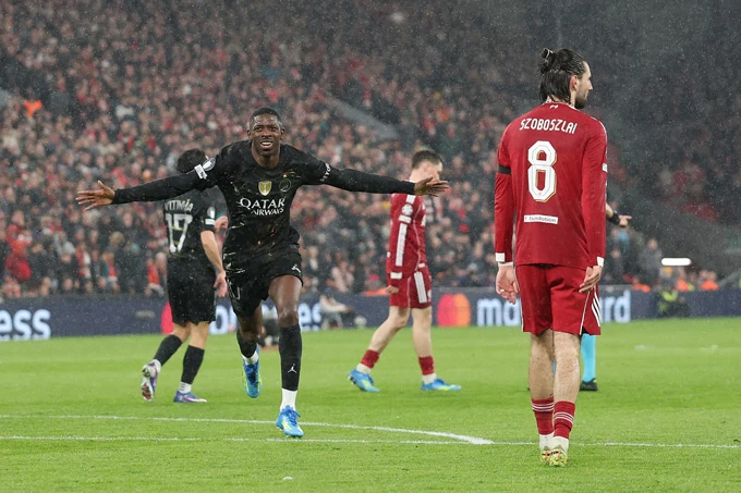 Bayern và PSG đang biến Premier League thành chú cừu non Bayern và PSG đang biến Premier League thành chú cừu non