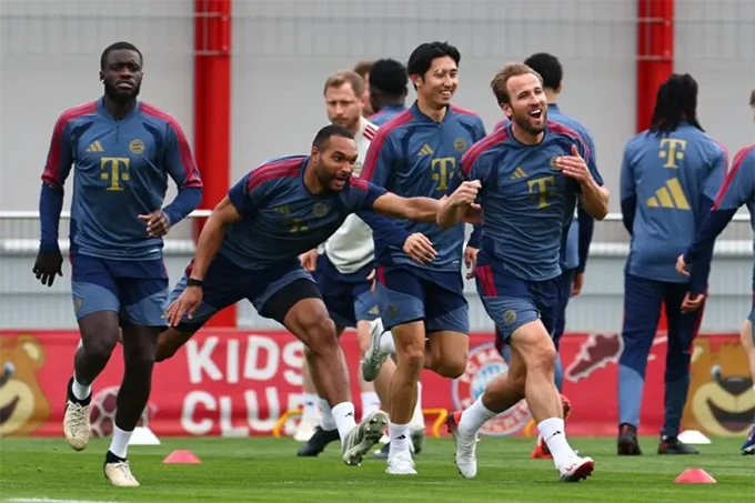 'Bí mật' sau những miếng băng trên tai cầu thủ Bayern: Công nghệ chống chấn thương 'Bí mật' sau những miếng băng trên tai cầu thủ Bayern: Công nghệ chống chấn thương