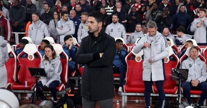 Bóng ma quá tải đang gặm nhấm tham vọng của Arsenal