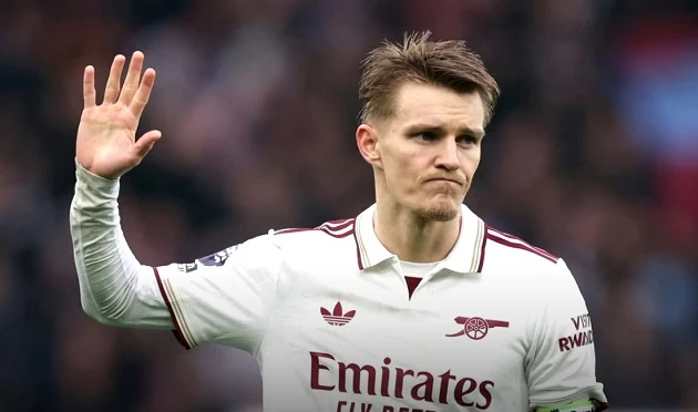 Bóng ma quá tải đang gặm nhấm tham vọng của Arsenal