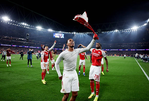 Bức tường thép đưa Arsenal vào chung kết Champions League Bức tường thép đưa Arsenal vào chung kết Champions League
