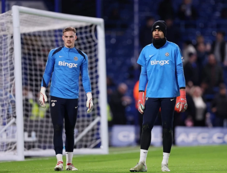 Carragher chỉ ra 'tử huyệt' của Chelsea Carragher chỉ ra 'tử huyệt' của Chelsea