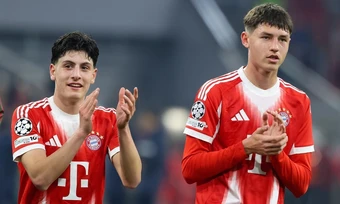 Cầu thủ Bayern từ chối phỏng vấn vì hết giờ làm việc