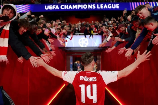 Cày nát hàng thủ Atletico, Gyokeres chinh phục fan Arsenal