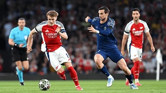 CĐV PSG nổi giận trước tuyên bố vô địch của Arteta