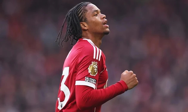 Cơn lốc 17 tuổi Ngumoha thắp sáng hy vọng cho Liverpool Cơn lốc 17 tuổi Ngumoha thắp sáng hy vọng cho Liverpool