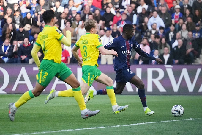 Dembele vs Olise, cuộc chiến nảy lửa của hai ngôi sao chạy cánh hàng đầu thế giới Dembele vs Olise, cuộc chiến nảy lửa của hai ngôi sao chạy cánh hàng đầu thế giới