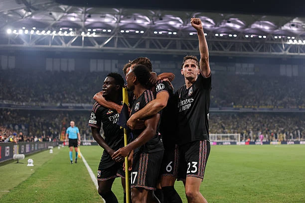 Greenwood giải nguy cho Fenerbahce trong màn rượt đuổi với Lyon Greenwood giải nguy cho Fenerbahce trong màn rượt đuổi với Lyon