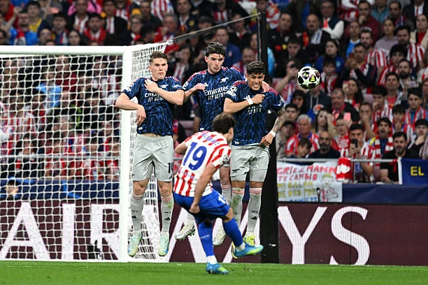 Gyokeres tỏa sáng nhưng Alvarez đã chứng tỏ giá trị với Arsenal Gyokeres tỏa sáng nhưng Alvarez đã chứng tỏ giá trị với Arsenal