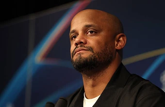 Hai yếu tố khiến kế hoạch của Kompany phá sản trước PSG
