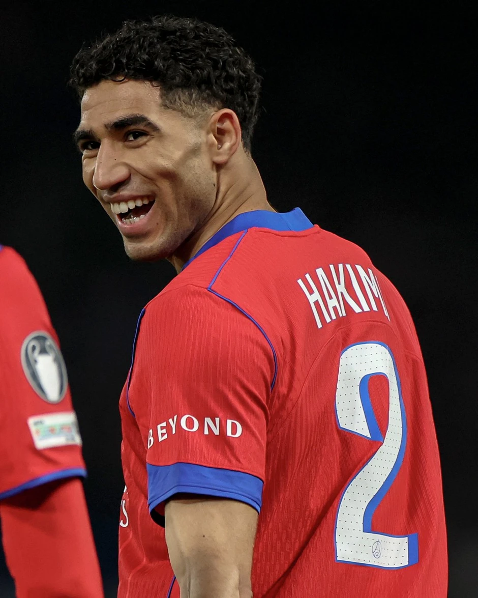 Hakimi lập 'siêu kỷ lục' khi PSG loại Chelsea và Morocco được xử vô địch AFCON