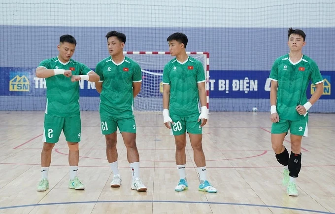 HLV Diego Giustozzi nói gì khi Hồ Văn Ý trở lại ĐT futsal Việt Nam? HLV Diego Giustozzi nói gì khi Hồ Văn Ý trở lại ĐT futsal Việt Nam?