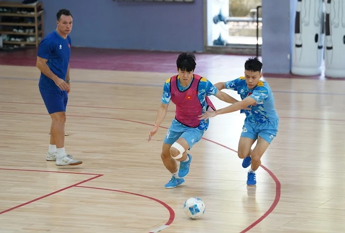HLV Diego Giustozzi nói gì khi Hồ Văn Ý trở lại ĐT futsal Việt Nam? HLV Diego Giustozzi nói gì khi Hồ Văn Ý trở lại ĐT futsal Việt Nam?