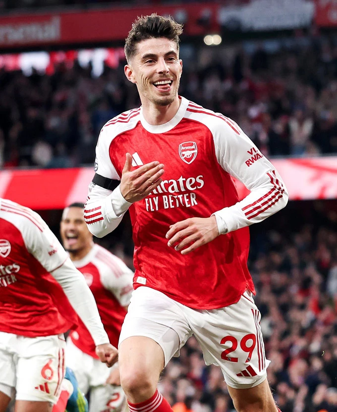 Kai Havertz đi vào lịch sử sau bàn xé lưới PSG Kai Havertz đi vào lịch sử sau bàn xé lưới PSG