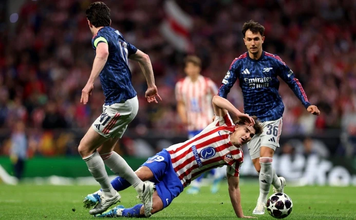 Kéo Rice về đá số 6, Arteta giúp Arsenal sở hữu máy quét hoàn hảo