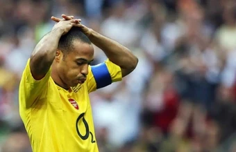 Khúc vĩ thanh đắng ngắt của thế hệ vàng Arsenal năm 2006