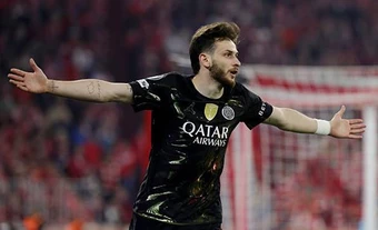 Kvaratskhelia e ngại Arsenal dù vừa hạ Bayern