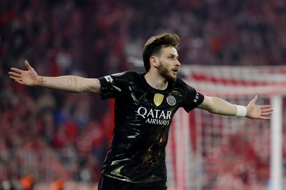 Kvaratskhelia lập kỷ lục ấn tượng ở Champions League Kvaratskhelia lập kỷ lục ấn tượng ở Champions League