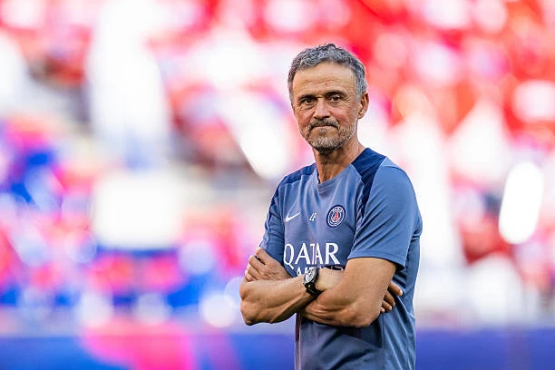 Luis Enrique đáp trả tuyên bố vô địch của Mikel Arteta Luis Enrique đáp trả tuyên bố vô địch của Mikel Arteta