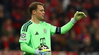 Manuel Neuer thừa nhận Bayern thiếu bản năng sát thủ