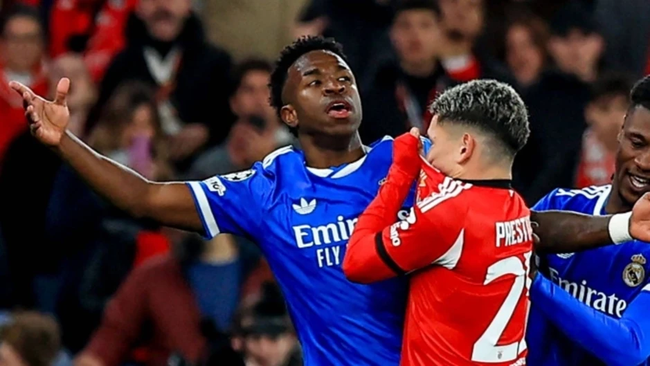 Matthaus: 'Vinicius khiêu khích đối thủ, nhưng cằn nhằn khi bị phạm lỗi' Matthaus: 'Vinicius khiêu khích đối thủ, nhưng cằn nhằn khi bị phạm lỗi'