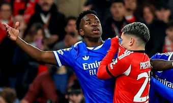Matthaus: 'Vinicius khiêu khích đối thủ, nhưng cằn nhằn khi bị phạm lỗi'