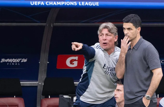 Mikel Arteta gây phẫn nộ ở trận chung kết Champions League Mikel Arteta gây phẫn nộ ở trận chung kết Champions League