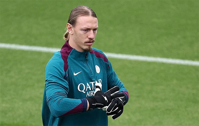 Mối quan hệ khó xử giữa Safonov và Zabarnyi ở PSG Mối quan hệ khó xử giữa Safonov và Zabarnyi ở PSG