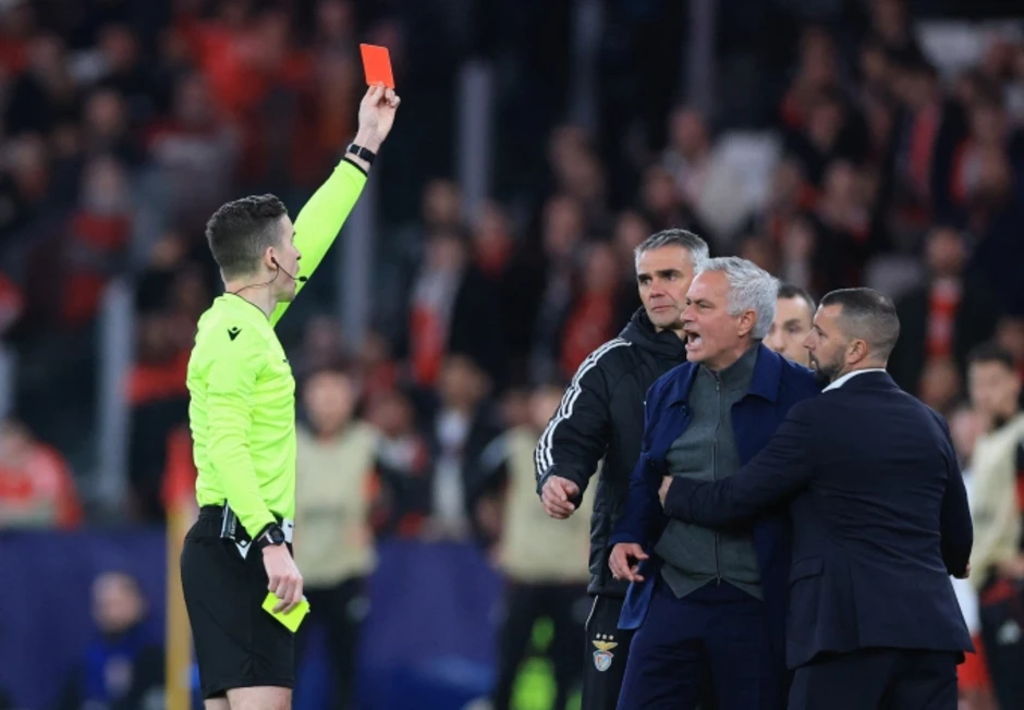 Mourinho đã hết thời đỉnh cao? Mourinho đã hết thời đỉnh cao?