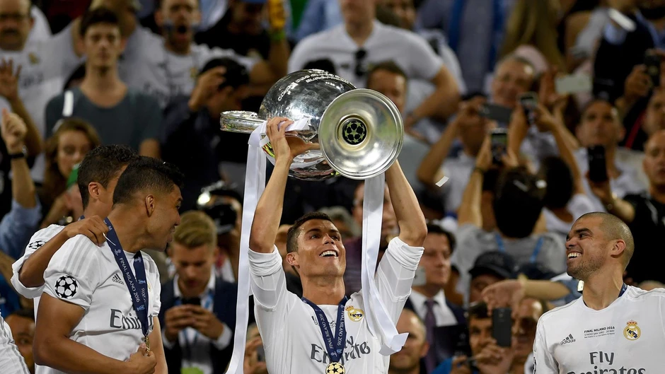 Ngày này năm xưa: Loạt sút luân lưu hoàn hảo đưa Real Madrid lên đỉnh châu Âu Ngày này năm xưa: Loạt sút luân lưu hoàn hảo đưa Real Madrid lên đỉnh châu Âu