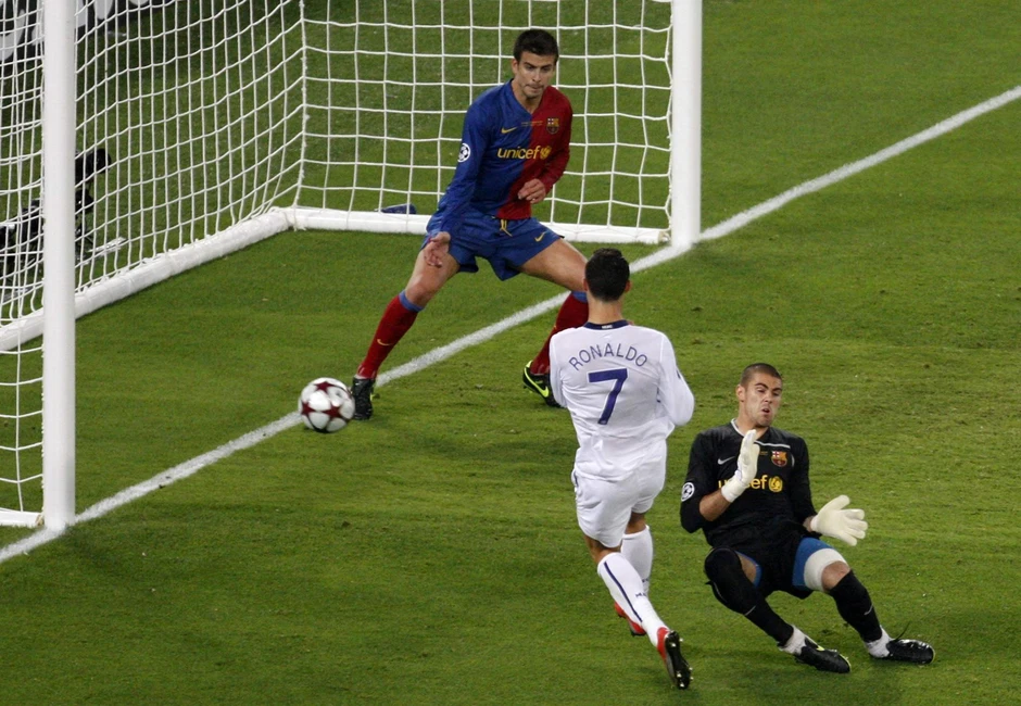 Ngày này năm xưa: Trận thua tâm phục khẩu phục của Sir Alex trước Barca