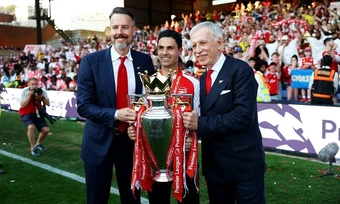 Nhà Kroenke hồi sinh Arsenal thế nào - Báo TinVina