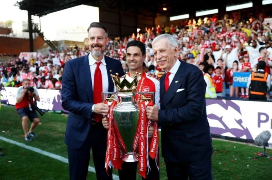 Nhà Kroenke hồi sinh Arsenal thế nào - Báo TinVina Nhà Kroenke hồi sinh Arsenal thế nào - Báo TinVina