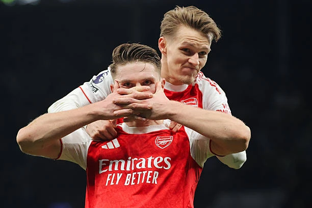 Odegaard chỉ ra lý do Gyokeres bùng nổ tại Arsenal
