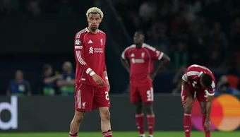 Phép màu Anfield khó cứu vãn con tàu Liverpool đang mục nát