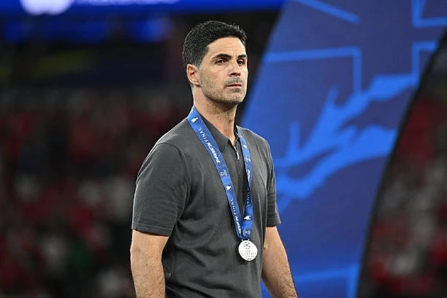 PSG bảo vệ ngai vàng từ sai số nhỏ nhất của Arsenal PSG bảo vệ ngai vàng từ sai số nhỏ nhất của Arsenal