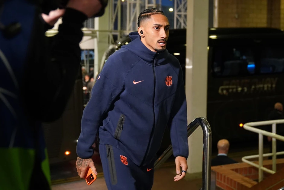 Raphinha: 'Barca bị cướp vé bán kết Champions League trắng trợn' Raphinha: 'Barca bị cướp vé bán kết Champions League trắng trợn'