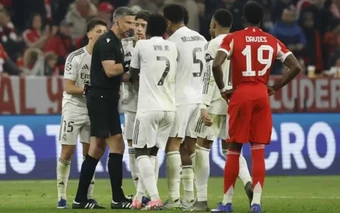 Real Madrid phẫn nộ vì bị trọng tài vùi dập suốt 25 ngày qua