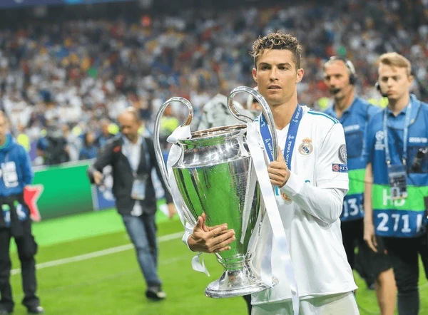 Ronaldo chính là định nghĩa về quyền lực tại Champions League Ronaldo chính là định nghĩa về quyền lực tại Champions League