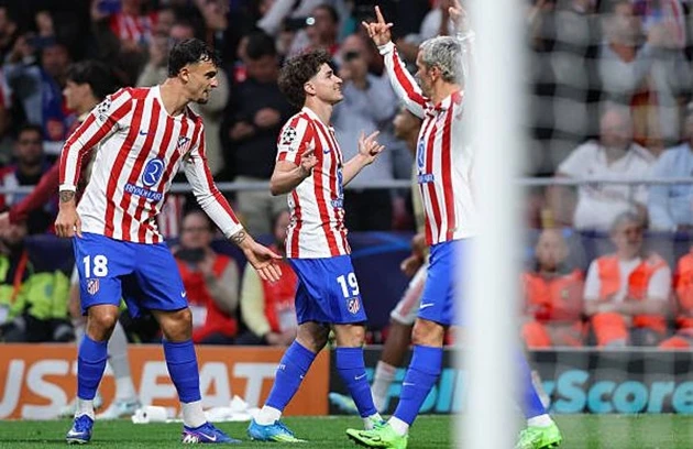 Rượt đuổi penalty, Arsenal cầm chân Atletico tại Metropolitano Rượt đuổi penalty, Arsenal cầm chân Atletico tại Metropolitano