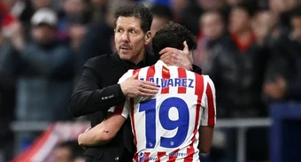 Simeone khẳng định các trụ cột Atletico đủ sức đấu Arsenal