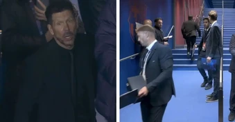Simeone không bắt tay Hansi Flick sau khi Atletico hạ Barca 2-0